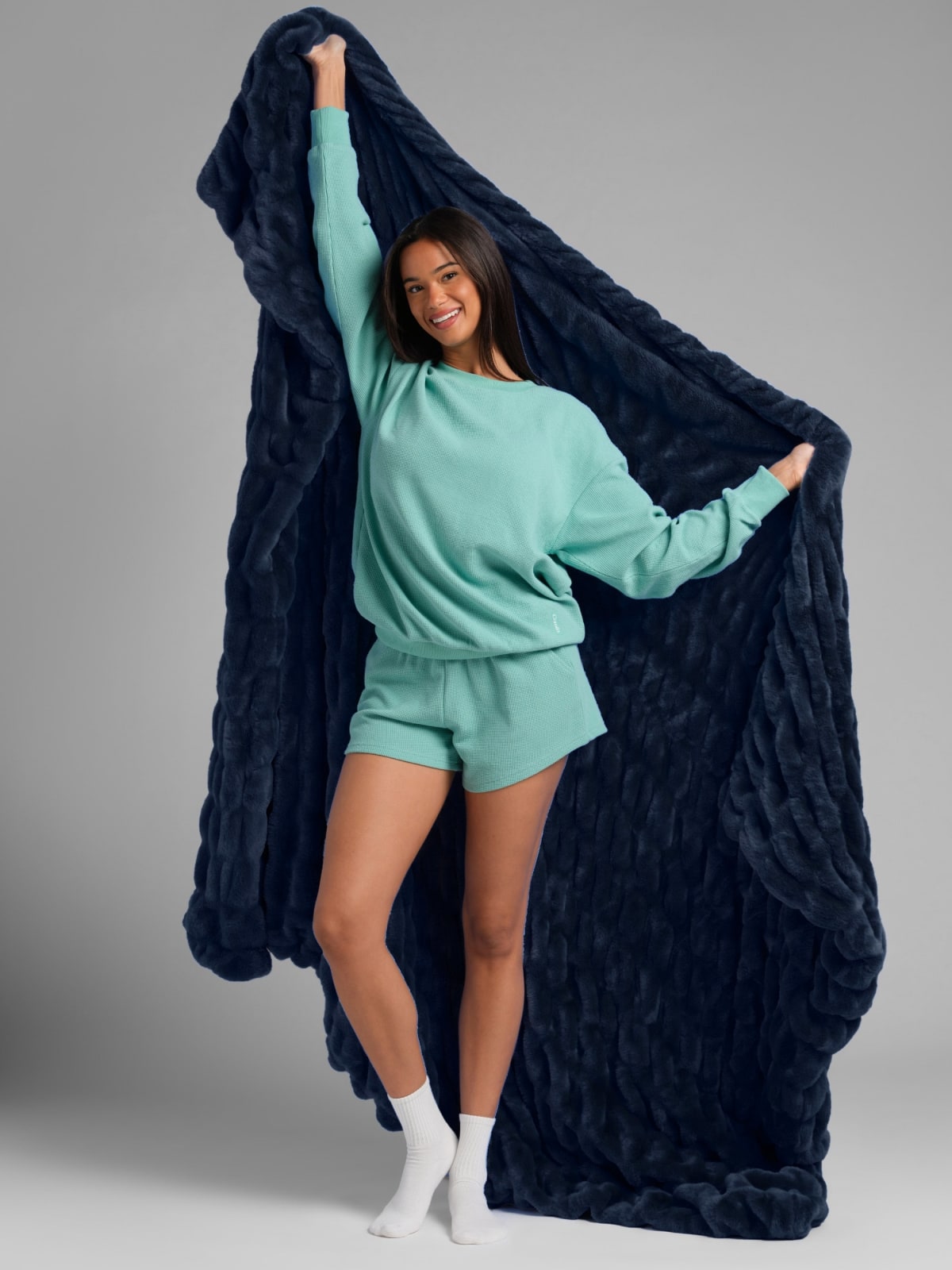 Hushmere Faux Fur Throw