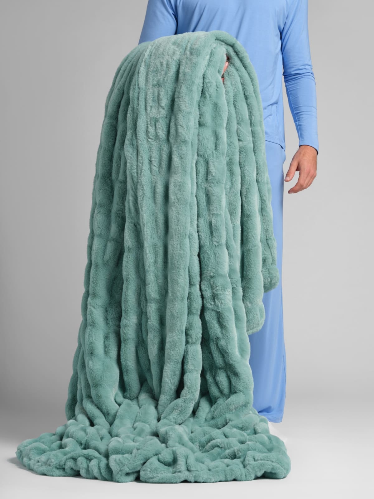 Hushmere Faux Fur Throw